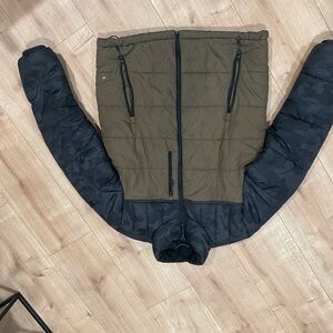 The North Face Men's Black and Brown Puffer Jacket